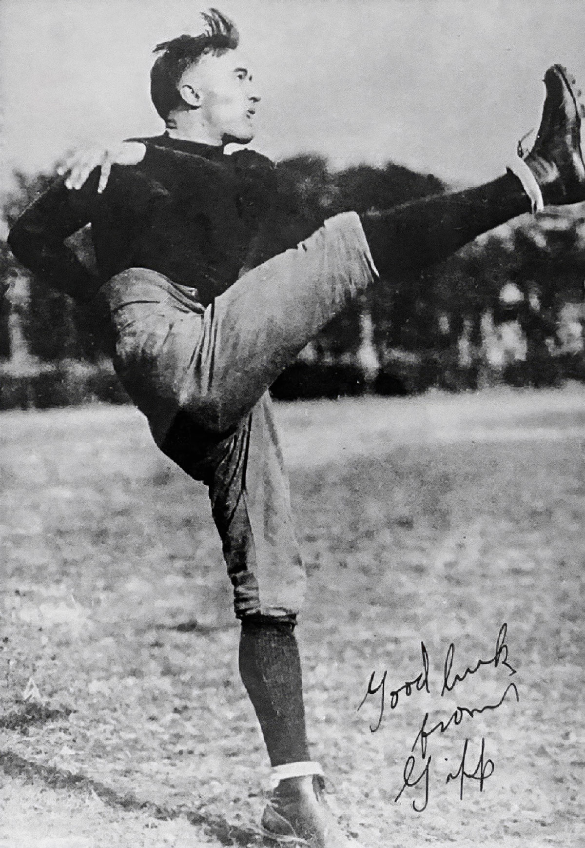 Autographed photo of George Gipp Autographed photo of George Gipp