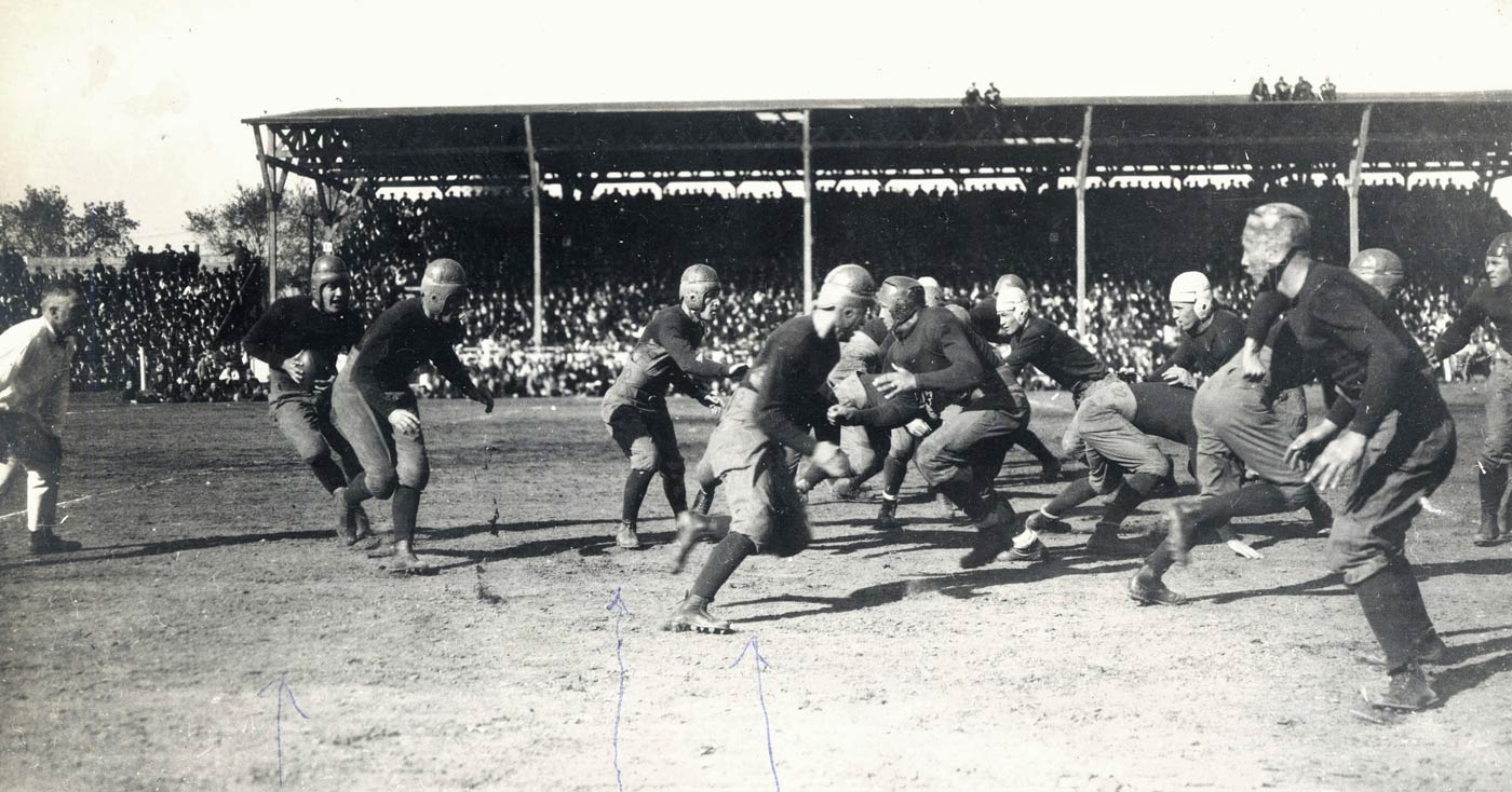 George Gipp in action George Gipp in action carrying the ball.
