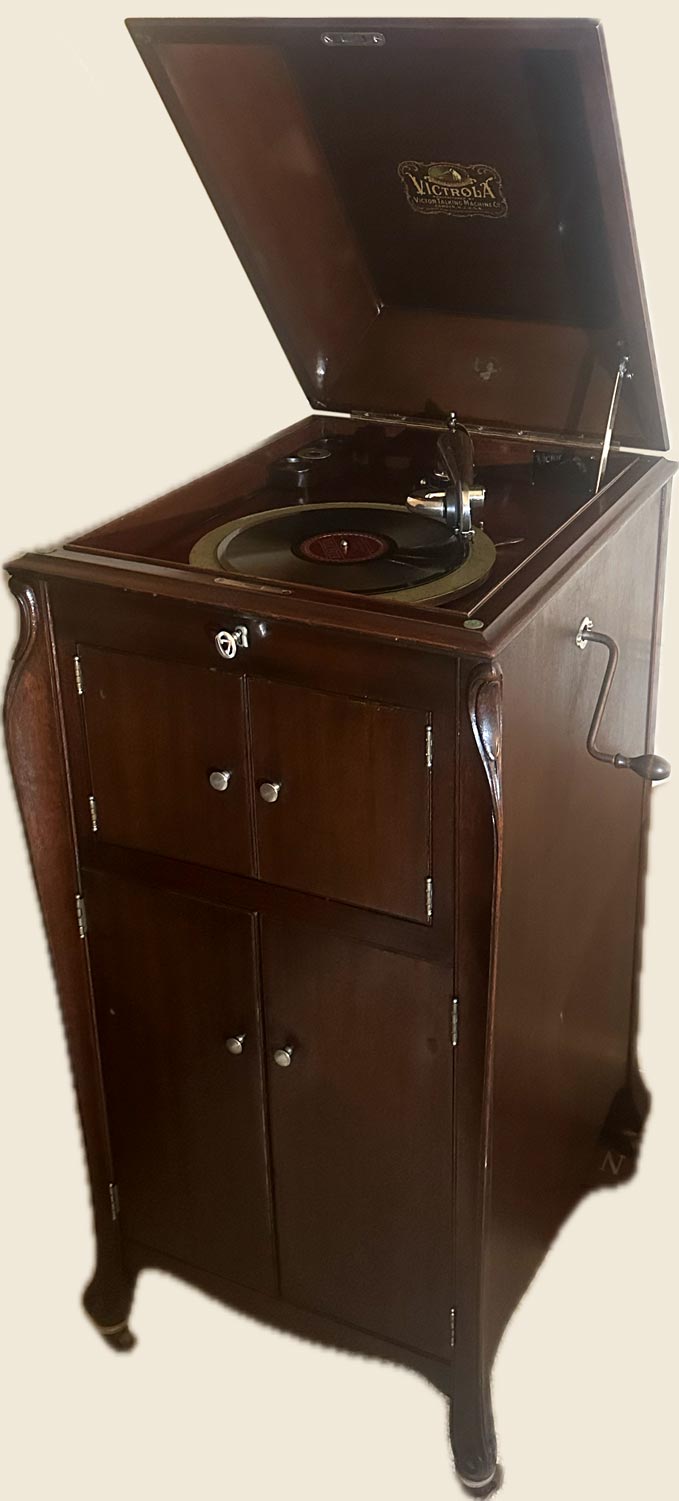 Knute Rockne Victrola An image of the Victrola playing the Rockne 78 RPM album